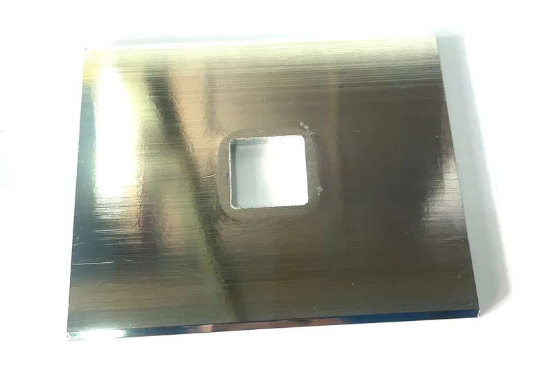 Sản phẩm Thiec treo — Xi Mạ Tinh Công - Công Ty Cổ Phần Công Nghiệp Tinh Công — MST 3700426575