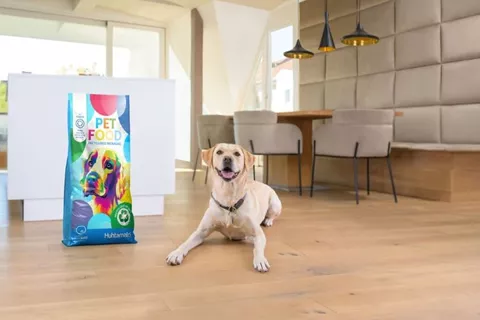 Sản phẩm petfood.jpg?format=webp&width=480 — Huhtamaki (Việt Nam) - Công Ty TNHH Huhtamaki (Việt Nam) — MST 3700495434