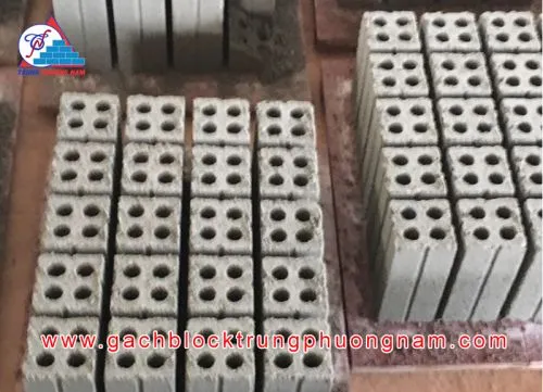 Sản phẩm gach khong nung 4 lo 80x80x180 d827698a — Doanh Nghiệp Tư Nhân Trung Phương Nam — MST 3700515539