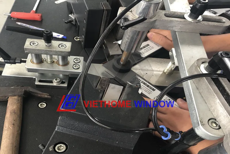 Sản phẩm 2019 08 08 1565252762 0 — Viethome Window - Công Ty TNHH MTV Ngôi Nhà Việt — MST 3701507675