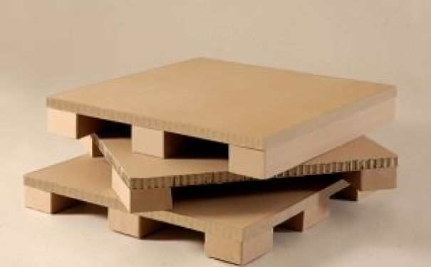 Sản phẩm 171011 pallet giay 2 300x211 1 4716.jpg — Thanh Nẹp Giấy, Giấy Tổ Ong Qua Mi Co - Công Ty TNHH Qua Mi Co — MST 3701744330