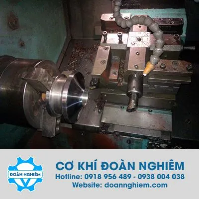 Sản phẩm tien cnc khuon thoi pe 07bf7a57 — Cơ Khí Đoàn Nghiêm - Công Ty TNHH Sản Xuất Thương Mại Cơ Khí Đoàn Nghiêm — MST 3701834383