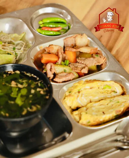 Sản phẩm 2 510x621 — Suất Ăn Công Nghiệp Hoàng Kim - Công Ty TNHH Một Thành Viên Suất Ăn Công Nghiệp
Hoàng Kim — MST 3702003529