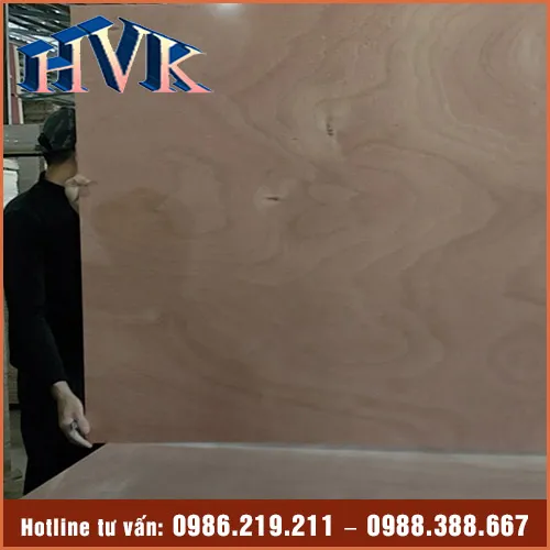 Sản phẩm van ep mat okoume 5 — Gỗ Công Nghiệp Hải Vân Khánh - Công Ty TNHH Thương Mại Dịch Vụ Hải Vân Khánh — MST 3702010149