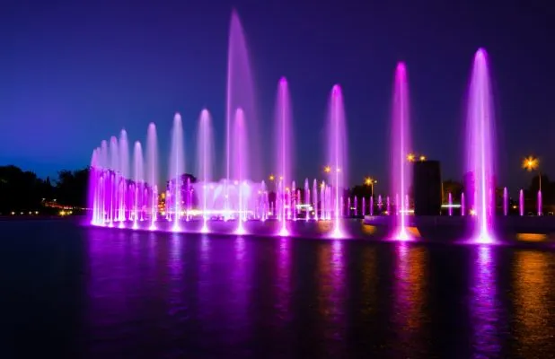 Sản phẩm fountain_multimedia_warsaw_light_water_city_color_night 614865 618x400 — Phun Nước Nghệ Thuật Phong Việt - Công Ty TNHH Phun Nước Phong Việt — MST 3702069826