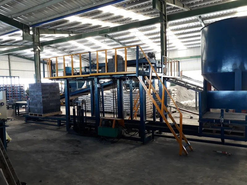 Sản phẩm may xep gach 1 9900 — Công Ty Cổ Phần Sản Xuất - Thương Mại - Dịch Vụ T A N O I — MST 3702290489