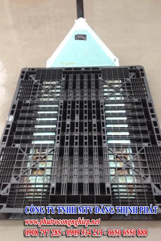 Sản phẩm pallet 1100 x 1300 x 120130 mm01122 — Pallet Nhựa Đăng Thịnh Phát - Công Ty TNHH Dịch Vụ Công Nghiệp Đăng Thịnh Phát — MST 3702296219