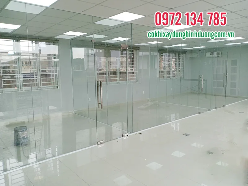 Sản phẩm vach ngan nhom kinh van phong binh duong 01 — Công Ty TNHH Một Thành Viên Trang Trí Nội Ngoại Thất Minh Quân — MST 3702327643