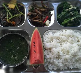 Sản phẩm 303020 — Suất Ăn Công Nghiệp Hoàng Anh Tú - Công Ty TNHH Một Thành Viên Hoàng Anh Tú — MST 3702359412