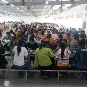 Sản phẩm cung cap suat an cho cong nhan thuc don da dang phong phu21210 — Suất Ăn Công Nghiệp Hoàng Anh Tú - Công Ty TNHH Một Thành Viên Hoàng Anh Tú — MST 3702359412