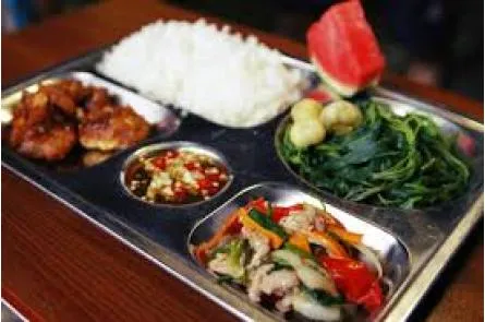 Sản phẩm gioi thieu12012 1726046642 — Suất Ăn Công Nghiệp Hoàng Anh Tú - Công Ty TNHH Một Thành Viên Hoàng Anh Tú — MST 3702359412