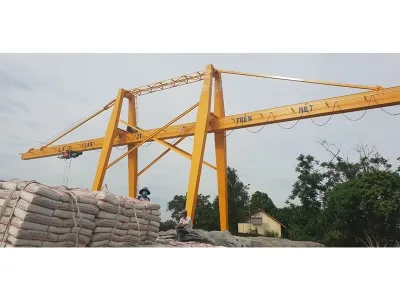 Sản phẩm cau truc 3 tan 4LC0M — Thang Máy, Cầu Trục Long Vũ - Công Ty TNHH Sản Xuất Cầu Trục Thang Máy Long Vũ — MST 3702383888