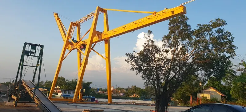 Sản phẩm slide 4L29UT — Thang Máy, Cầu Trục Long Vũ - Công Ty TNHH Sản Xuất Cầu Trục Thang Máy Long Vũ — MST 3702383888