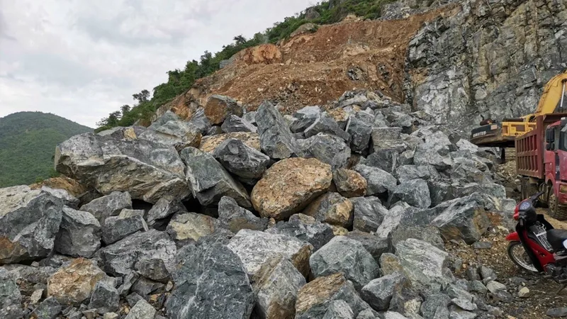 Sản phẩm Da xay dung — Công Ty TNHH Xuất Nhập Khẩu Za Khanh — MST 3702405700