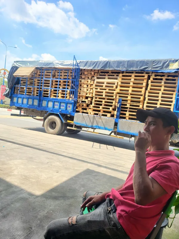 Sản phẩm z4837212124998_5ec258caf189301fe6e1ff6072627812 — Công Ty TNHH MTV TM DV Hoàng Minh Định — MST 3702450326