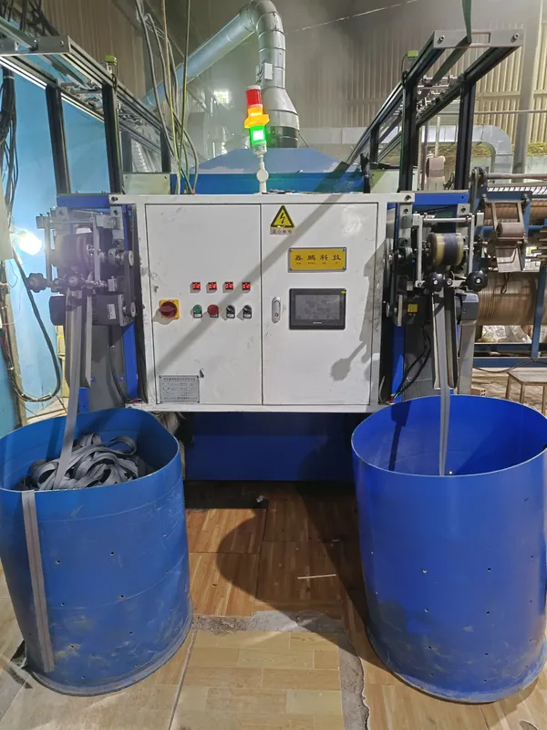 Sản phẩm z3753938741050_4cae69a42691511ef8f6290cbd770975 — Công Ty TNHH Sản Xuất Thương Mại Dây Kéo Lê Gia — MST 3702477631
