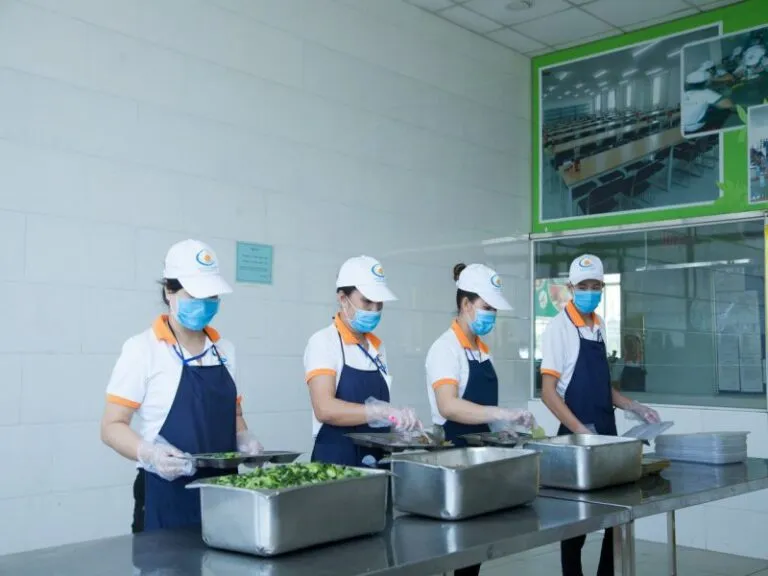 Sản phẩm quy_trinh_phuc vu_suat_an_cong_nghiep_cua_cong_ty_sunfood_catering_taste_beauty_1 — Công Ty TNHH TM DV SX XNK An Catering — MST 3702487968