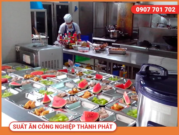Sản phẩm suat an co quan — Suất Ăn Công Nghiệp Thành Phát - Công Ty TNHH Kinh Doanh Thực Phẩm Thành Phát — MST 3702521231