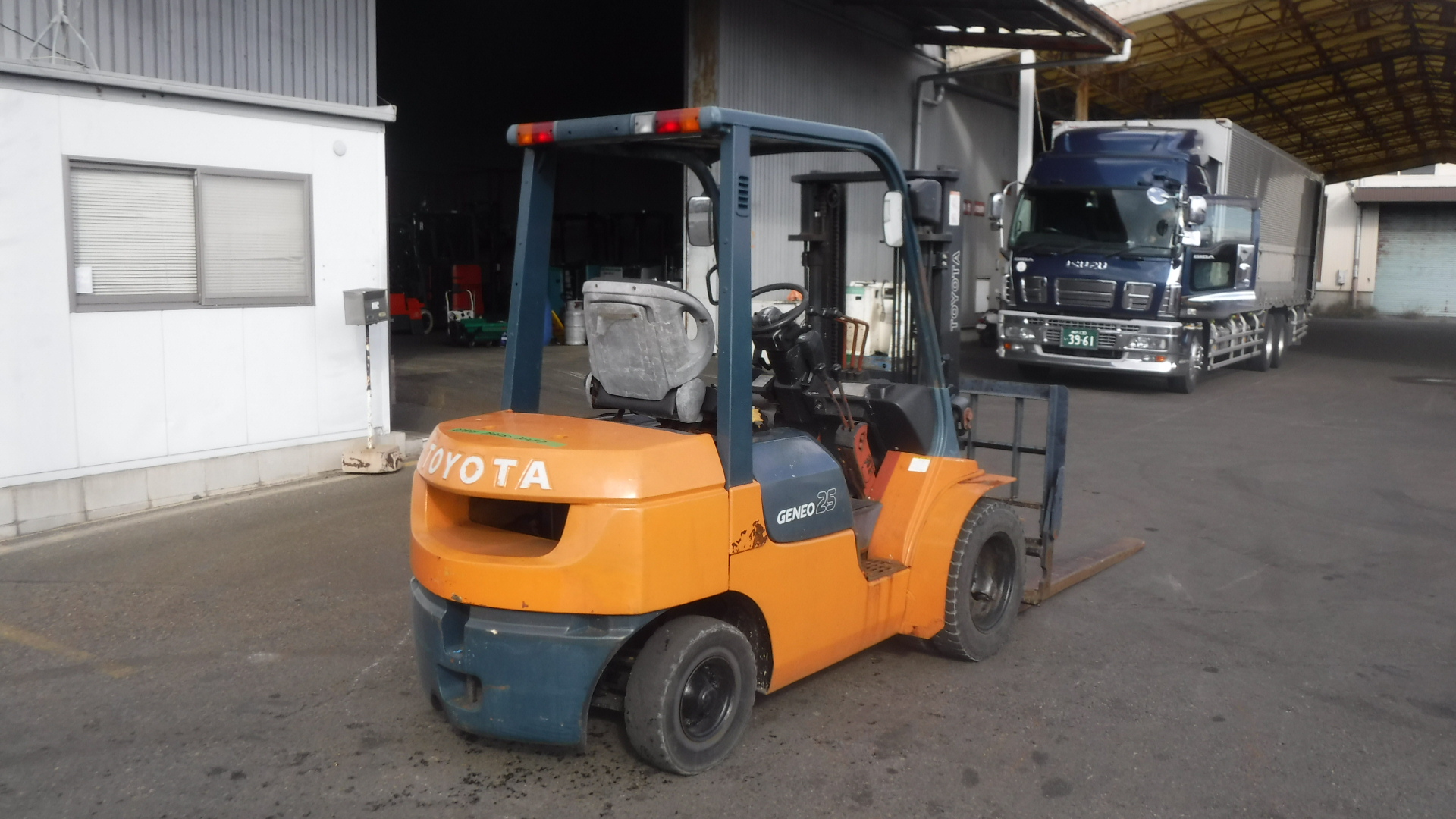 Sản phẩm a3 1759913863 — Xe Nâng Hoàng Nam - Công Ty TNHH Một Thành Viên Xe Nâng Hoàng Nam — MST 3702563626