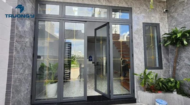 Sản phẩm cua nhom thuy luc 5 — Nhôm Kính Trường ý - Công Ty TNHH MTV Sản Xuất Thương Mại & Dịch Vụ Trường ý — MST 3702577065