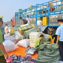 Sản phẩm danh muc cac loai hang hoa cam van chuyen 1 7700 — Công Ty TNHH Dịch Vụ Vận Tải Linh Quân — MST 3702636881