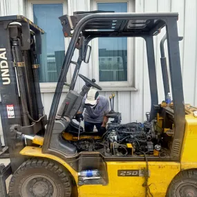 Sản phẩm sua chua xe nang tai dong nai 2516 — Cho Thuê Xe Nâng Phúc Minh - Công Ty TNHH Thương Mại Dịch Vụ Kỹ Thuật Xe Nâng
Phúc Minh — MST 3702661359