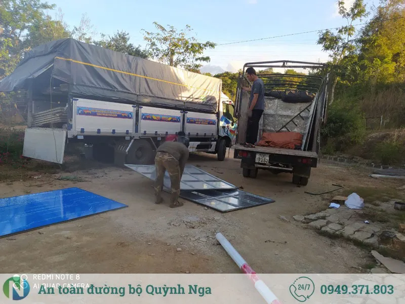 Sản phẩm Bien bao giao thong tai Dak Nong 6 — Công Ty TNHH Vận Tải Và An Toàn Đường Bộ Quỳnh Nga — MST 3702727779