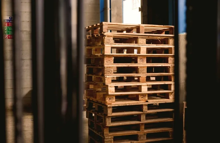Sản phẩm reproductive health supplies coalition i2i0u98rh4 unsplash 8581 — Pallet Thanh Tuấn - Công Ty TNHH Thương Mại Dịch Vụ Pallet Thành Đạt — MST 3702747020
