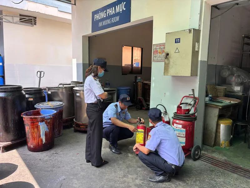 Sản phẩm z7191029668863_8f5bcfc1863e13b4b20db54ba9d5f211 — Bảo Vệ Thiên Long - Công Ty TNHH Dịch Vụ Bảo Vệ Tập Đoàn Thiên Long — MST 3702752817