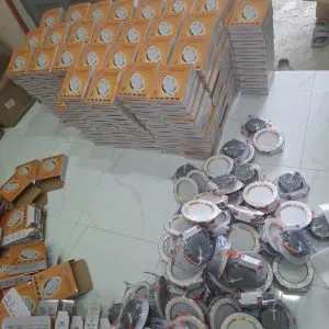 Sản phẩm Den am tran 5 300x300 — Công Ty TNHH Thiết Bị Điện Hoàng Kim Long — MST 3702823024