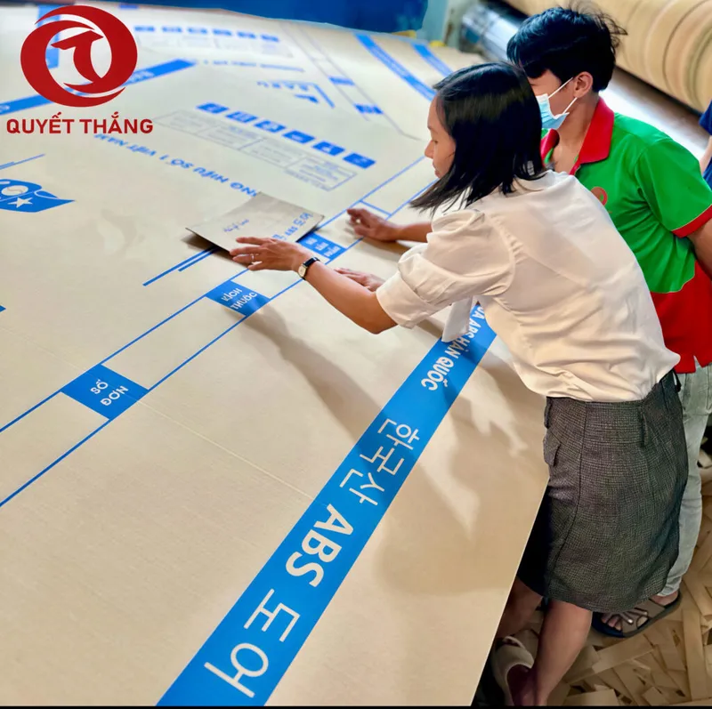 Sản phẩm kiem tra san xuat thung carton quyet thang box 1024x1020 — Công Ty CP Sản Xuất Bao Bì Quyết Thắng — MST 3702864221