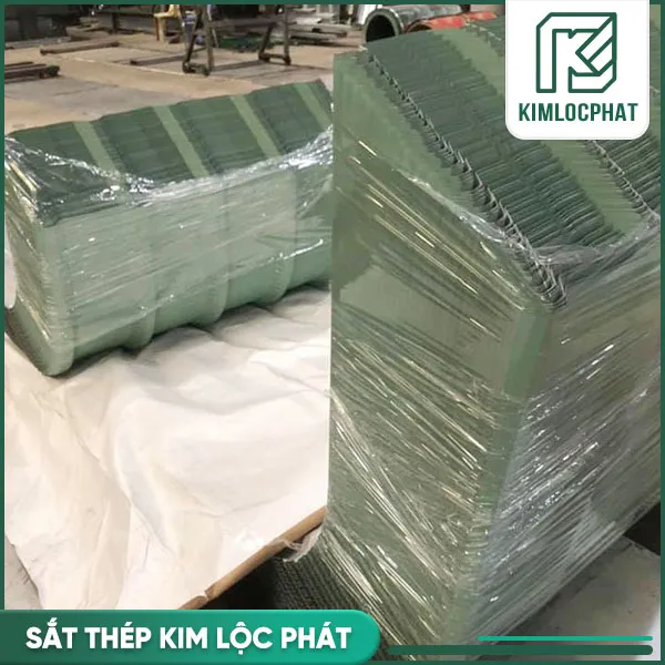 Sản phẩm ton kliplock3 — Tôn Kim Lộc Phát - Công Ty TNHH TM-DV Sắt Thép Kim Lộc Phát — MST 3702868924