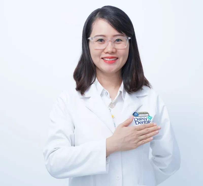 Sản phẩm bac si dinh thi thu hoai 1 — Nha Khoa Quốc Tế Daisy - Công Ty CP Đầu Tư Diva Holdings — MST 3702941839
