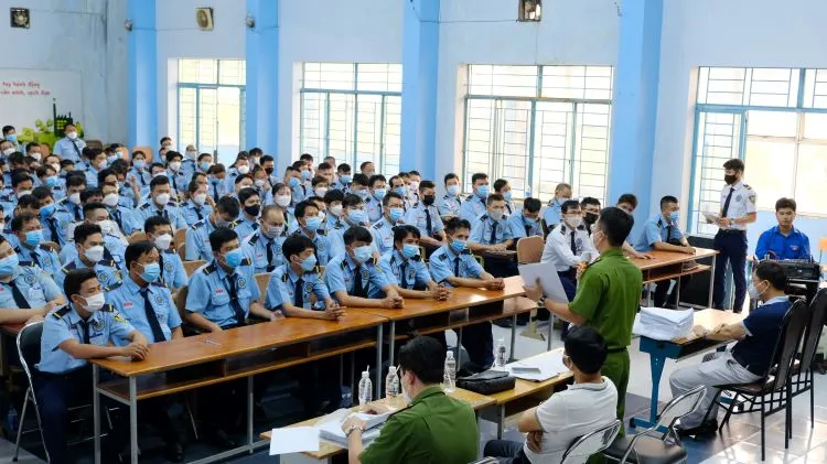 Sản phẩm 7563202745741440 — Công Ty TNHH Dịch Vụ Bảo Vệ Nam Quốc Việt Vn24 — MST 3702991075