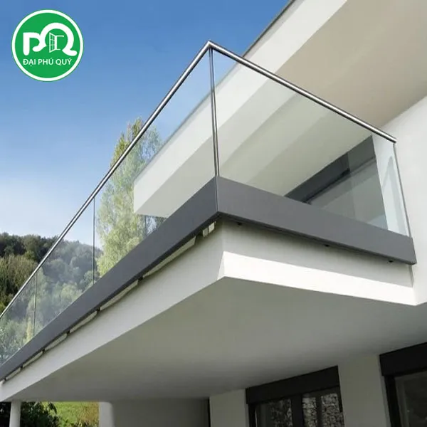 Sản phẩm lan can kinh ban cong 2 — Công Ty TNHH Nhôm Kính Đại Phú Quý — MST 3702992544