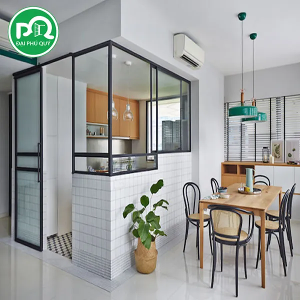 Sản phẩm vach ngan kinh phong bep — Công Ty TNHH Nhôm Kính Đại Phú Quý — MST 3702992544