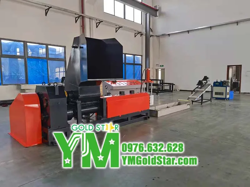 Sản phẩm may tai che fly 1 — Công Ty TNHH YM GOLDSTAR — MST 3702996919