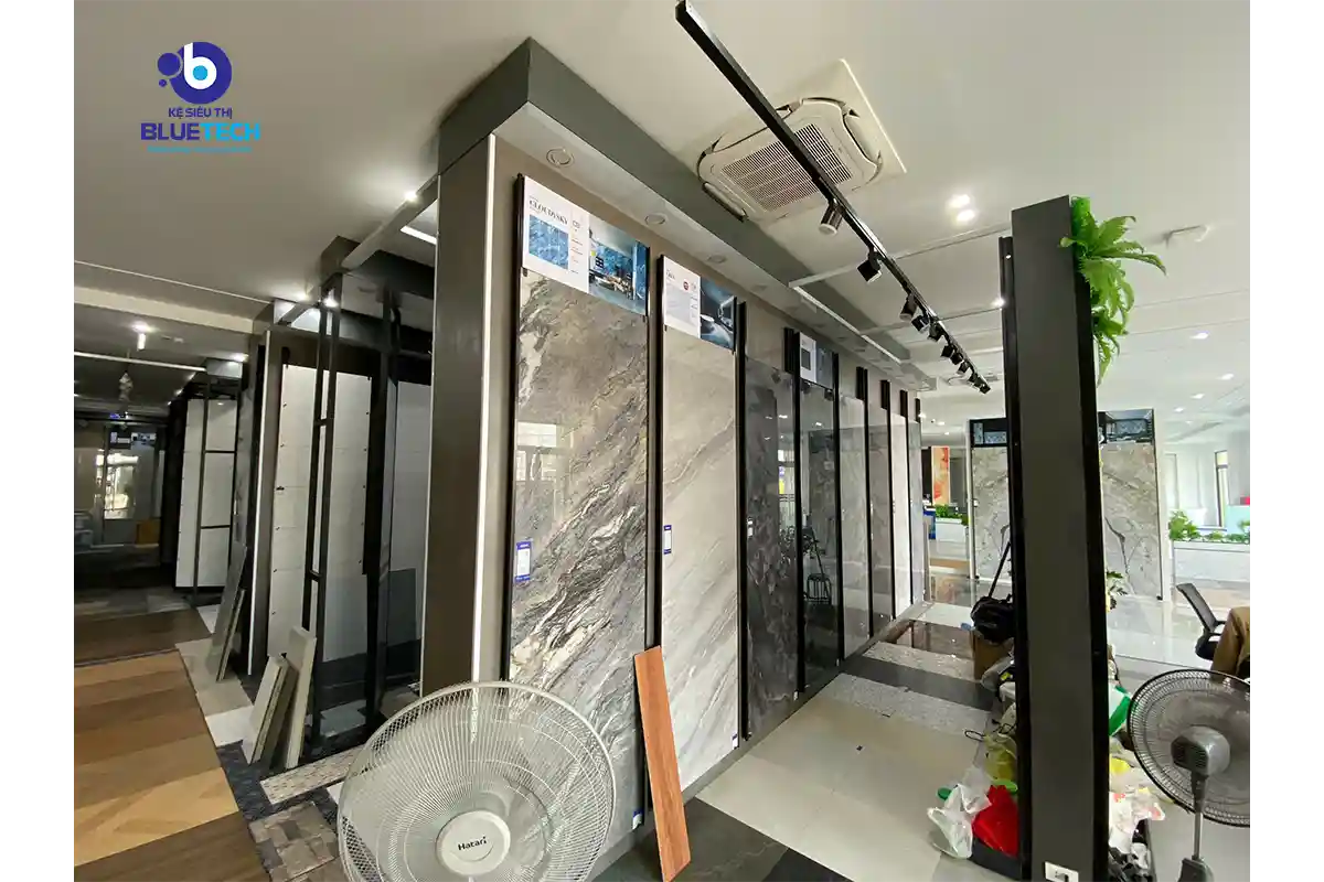 Sản phẩm thiet ke layout showroom gach sang trong — Công Ty TNHH Setup Siêu Thị Bluetech — MST 3703052141