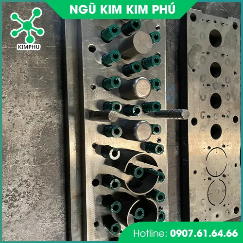 Sản phẩm khuon mau 5 — Gia Công Kim Loại Kim Phú - Công Ty TNHH Gia Công Kim Loại Kim Phú — MST 3703097209
