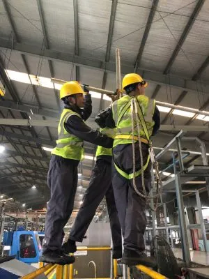 Sản phẩm thi cong he thong lam mat thuytinh malaya 01 300x400 — Quạt Công Nghiệp Đồng Tâm - Công Ty TNHH Sản Xuất Và Thương Mại Cơ Khí Đồng Tâm — MST 3703131770