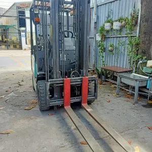 Sản phẩm xe nang side 300x300 — Công Ty TNHH Thiết Bị Tân á IEC — MST 3703201403