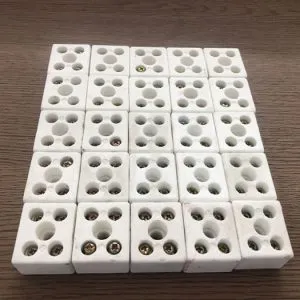 Sản phẩm domino su 30x18x25mm 300x300 — Máy Móc Công Nghiệp Trường Phùng - Công Ty TNHH Máy Móc Trường Phùng — MST 3703206539