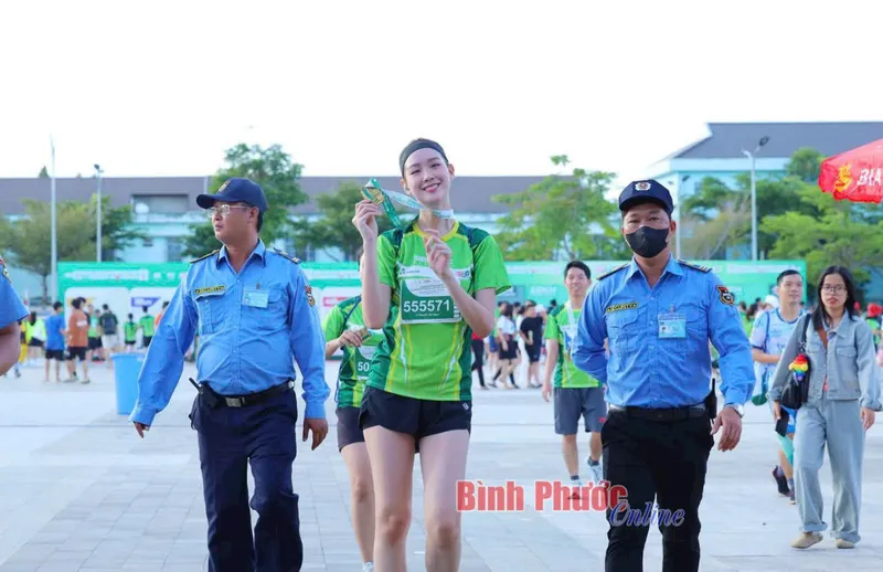Sản phẩm z6182822203356_b20d51ea28dfcce52c20184712200084 — Bảo Vệ Bình Phước - Công Ty TNHH Bảo Vệ Vệ Sĩ Hoàng Gia — MST 3801188119