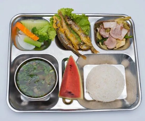 Sản phẩm dich vu suat an cong nghiep (4) — Suất Ăn Thực Phẩm Xanh - Công Ty TNHH QL Thực Phẩm Xanh — MST 3801290842