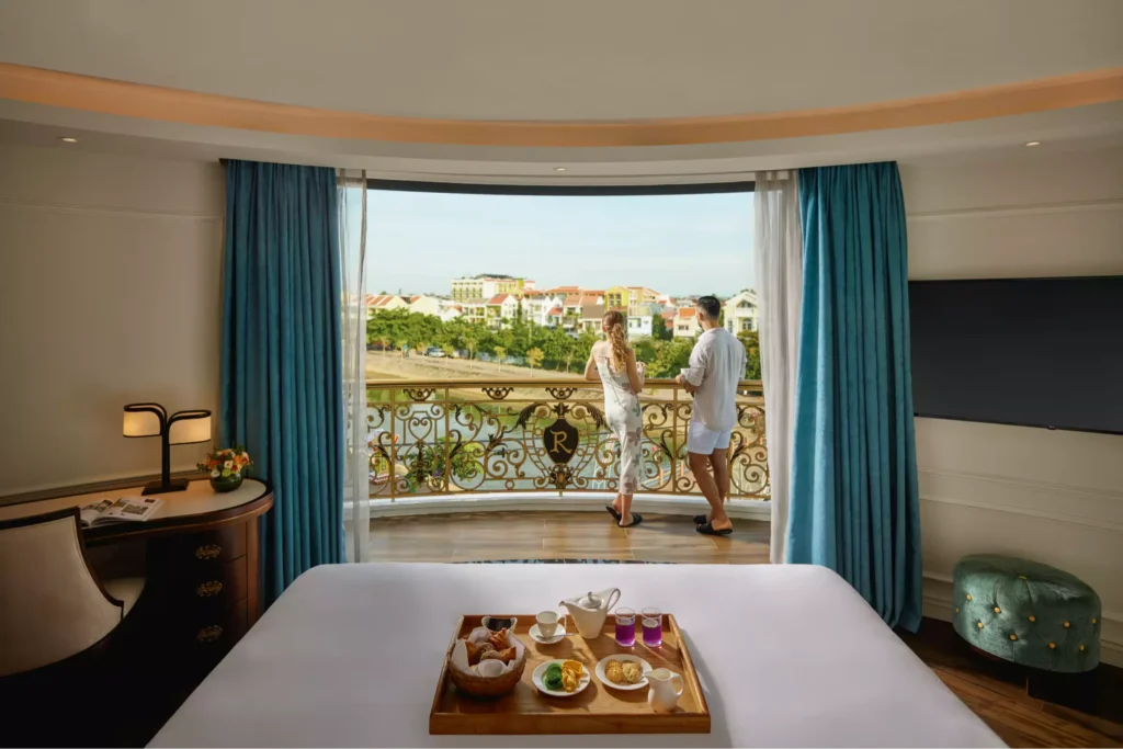 Sản phẩm Deluxe Suites Wakaku_53875 1024x683 — Công Ty Cổ Phần Tập Đoàn Royal Capital — MST 4000490016