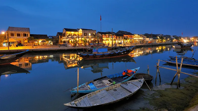 Sản phẩm Hoi An 1 — Công Ty Cổ Phần Tập Đoàn Royal Capital — MST 4000490016