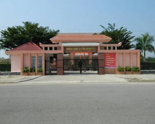 Sản phẩm truong chinh tri — Phòng Cháy Chữa Cháy Quảng Nam - Công Ty TNHH MTV Thương Mại - Dịch Vụ Đại Thiên — MST 4000769057