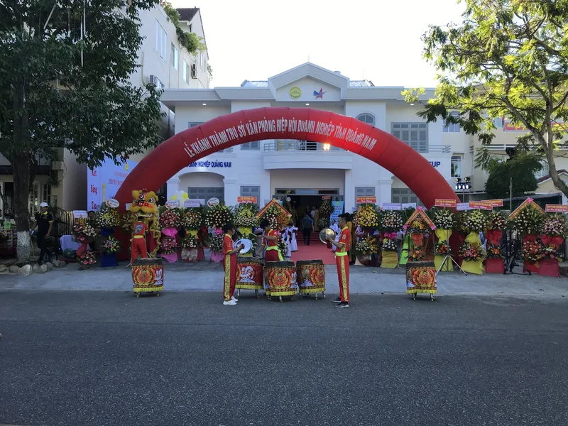 Sản phẩm 6 1 — Công Ty TNHH Quảng Cáo Truyền Thông én Vàng — MST 4001079539