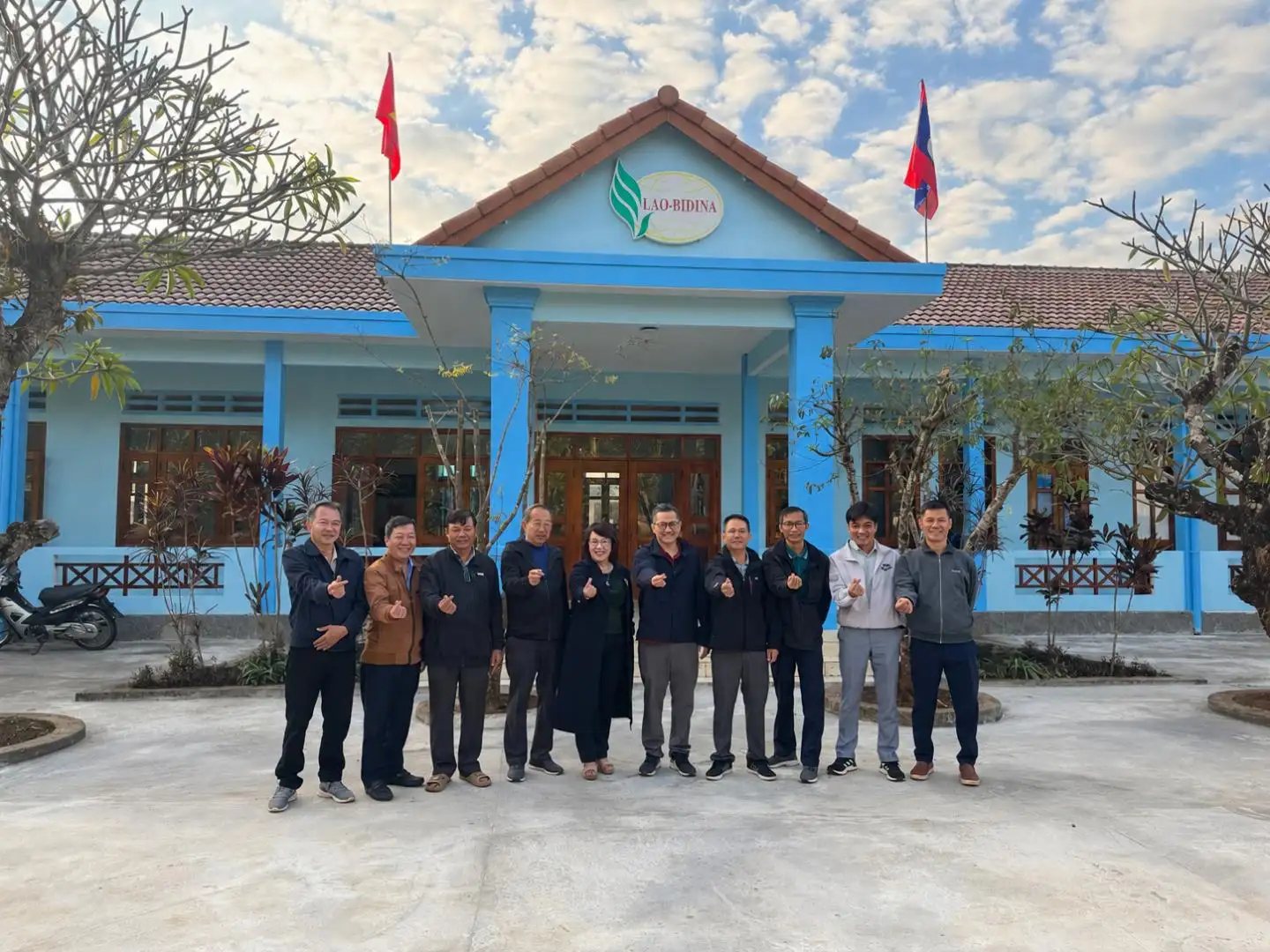 Sản phẩm PISICO tuyen dung nhan su lam viec tai Lao — Tổng Công Ty Pisico Bình Định - Công Ty Cổ Phần — MST 4100258987