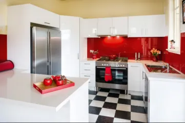Sản phẩm 1544061675 Kinh op bep mau do man — Vách Ngăn Tín Thành - Công Ty TNHH Sản Xuất Và Thương Mại Tín Thành — MST 4101034820